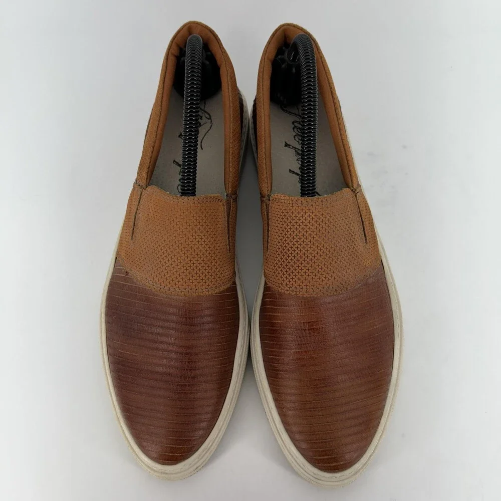Free People Shoes Womens Size 10 EU 41 Textured Leather Slip On Comfort Sneaker